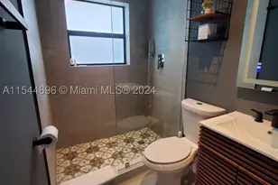 740 SW 9th, Miami, FL 33130 - Photo 18