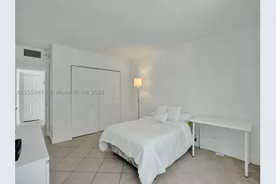 5005 Collins #725, Miami Beach, FL 33140 - Photo 22