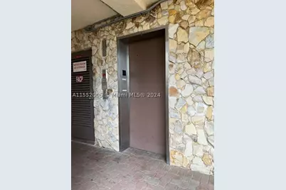 2871 Somerset #218, Lauderdale Lakes, FL 33311 - Photo 4