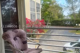 2871 Somerset, Lauderdale Lakes, FL 33311 - Photo 10