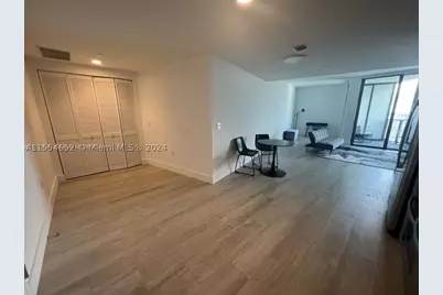 121 NE 34th #2014, Miami, FL 33137 - Photo 4