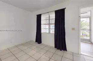 580 Egret, Hallandale, FL 33009 - Photo 24