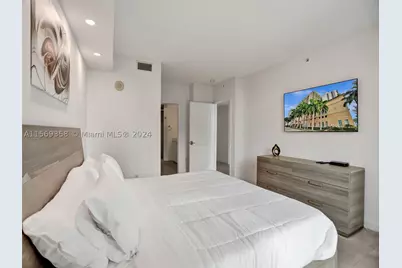 17555 Atlantic #1101, Sunny Isles Beach, FL 33160 - Photo 18