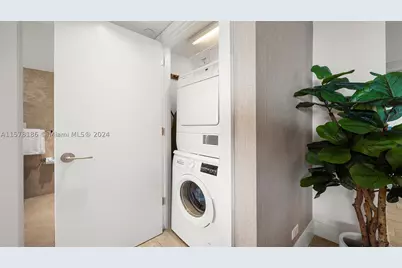 [Address not provided], Miami Beach, FL 33139 - Photo 32
