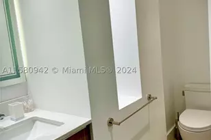 2301 Collins, Miami Beach, FL 33139 - Photo 18