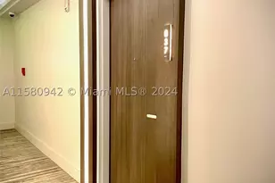 2301 Collins, Miami Beach, FL 33139 - Photo 32