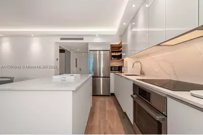 2301 Collins #837, Miami Beach, FL 33139 - Photo 10