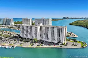 400 Kings Point, Sunny Isles Beach, FL 33160 - Photo 4