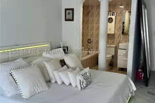 400 Kings Point, Sunny Isles Beach, FL 33160 - Photo 30