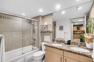 2301 Collins, Miami Beach, FL 33139 - Photo 22