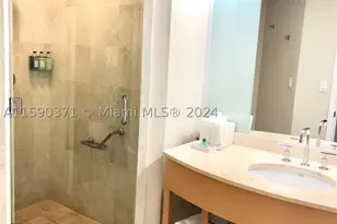 18683 Collins, Sunny Isles Beach, FL 33160 - Photo 30