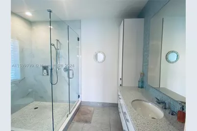 [Address not provided], Hallandale Beach, FL 33009 - Photo 28