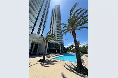 16385 Biscayne #2421, North Miami Beach, FL 33160 - Photo 38