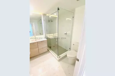 16385 Biscayne #2421, North Miami Beach, FL 33160 - Photo 20