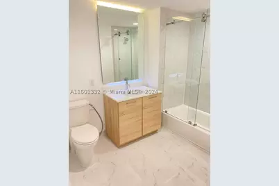 16385 Biscayne #2421, North Miami Beach, FL 33160 - Photo 16