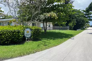 1739 SW 28th, Fort Lauderdale, FL 33312 - Photo 2