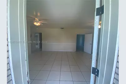 1739 SW 28th, Fort Lauderdale, FL 33312 - Photo 6