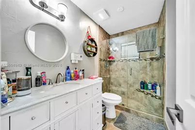 875 E 29th, Hialeah, FL 33013 - Photo 8