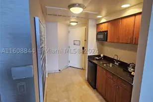 18001 Collins, Sunny Isles Beach, FL 33160 - Photo 4