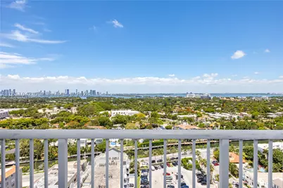 2655 Collins #2302, Miami Beach, FL 33140 - Photo 4