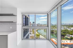 2655 Collins, Miami Beach, FL 33140 - Photo 24