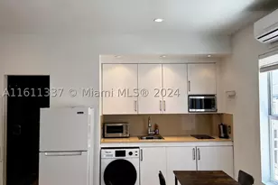 642 Michigan, Miami Beach, FL 33139 - Photo 2