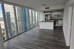 888 Biscayne, Miami, FL 33132 - Photo 2