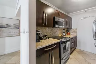 100 Lincoln, Miami Beach, FL 33139 - Photo 12