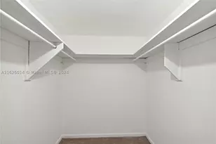 1000 W, Miami Beach, FL 33139 - Photo 8