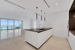 300 Biscayne Blvd, Miami, FL 33131 - Photo 4