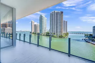 300 Biscayne Blvd, Miami, FL 33131 - Photo 2