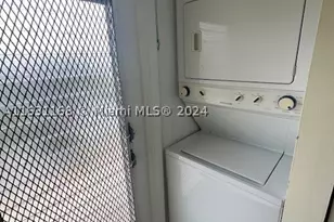 10101 Sunrise Lakes, Sunrise, FL 33322 - Photo 12