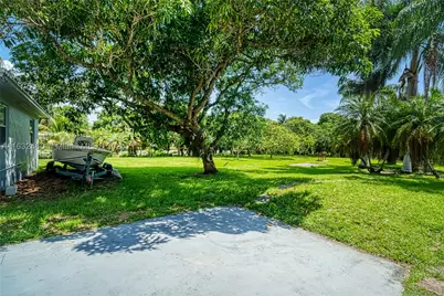 216 SW 6th, Hallandale Beach, FL 33009 - Photo 42