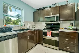 216 SW 6th, Hallandale Beach, FL 33009 - Photo 4