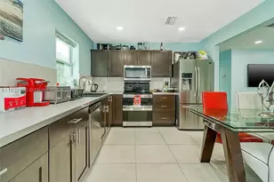 216 SW 6th, Hallandale Beach, FL 33009 - Photo 2