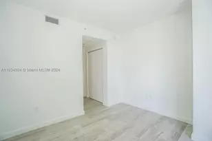 55 SW 9th, Miami, FL 33130 - Photo 18