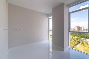 400 Sunny Isles, Sunny Isles Beach, FL 33160 - Photo 10