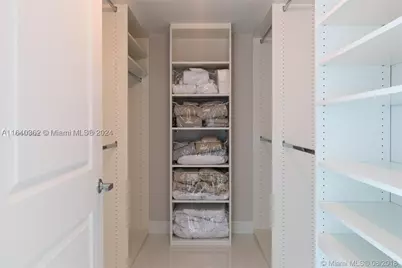 400 Sunny Isles #1019, Sunny Isles Beach, FL 33160 - Photo 8