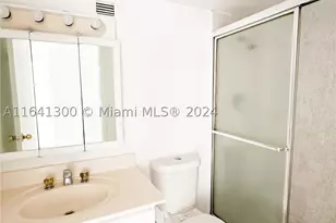 17021 N Bay, Sunny Isles Beach, FL 33160 - Photo 12