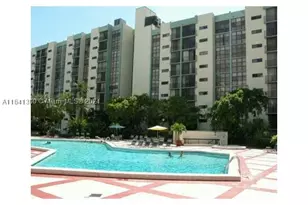 17021 N Bay, Sunny Isles Beach, FL 33160 - Photo 2