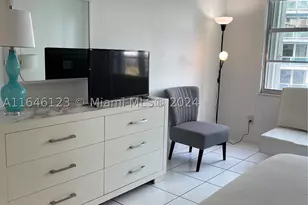 5151 Collins, Miami Beach, FL 33140 - Photo 12