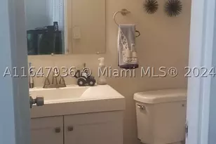 17021 N Bay, Sunny Isles Beach, FL 33160 - Photo 2