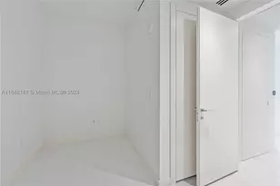 300 Biscayne Blvd, Miami, FL 33131 - Photo 30