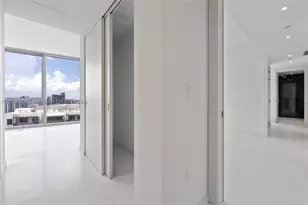 300 Biscayne Blvd, Miami, FL 33131 - Photo 36
