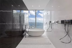 300 Biscayne Blvd, Miami, FL 33131 - Photo 26