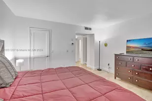 9801 Collins, Bal Harbour, FL 33154 - Photo 22