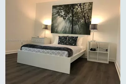 2615 Collins #24, Miami Beach, FL 33140 - Photo 1