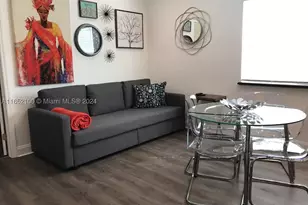 2615 Collins, Miami Beach, FL 33140 - Photo 2