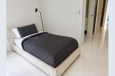 300 Biscayne Blvd #3201, Miami, FL 33131 - Photo 20