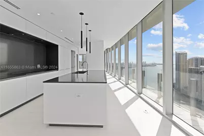 300 Biscayne Blvd #3201, Miami, FL 33131 - Photo 6